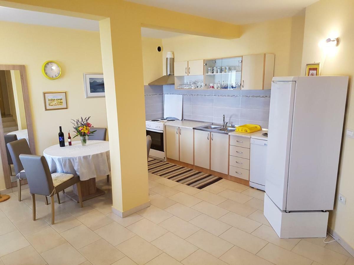 Apartment Barba Ližnjan Eksteriør bilde